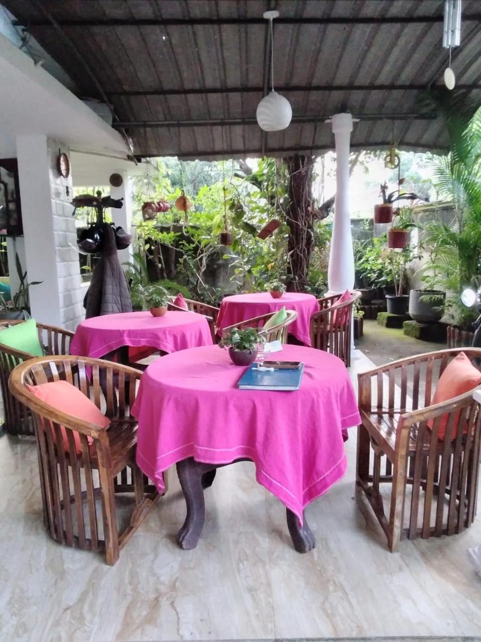 Rock Cascade Tourist Home & Cookery School Polonnaruwa Exterior foto