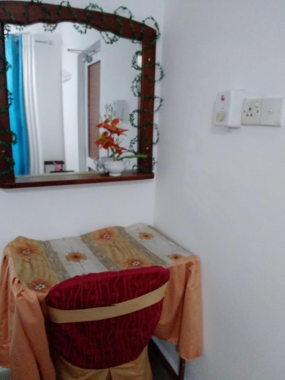 Rock Cascade Tourist Home & Cookery School Polonnaruwa Quarto foto