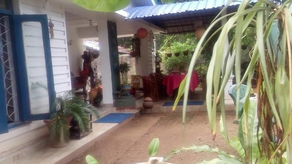 Rock Cascade Tourist Home & Cookery School Polonnaruwa Exterior foto